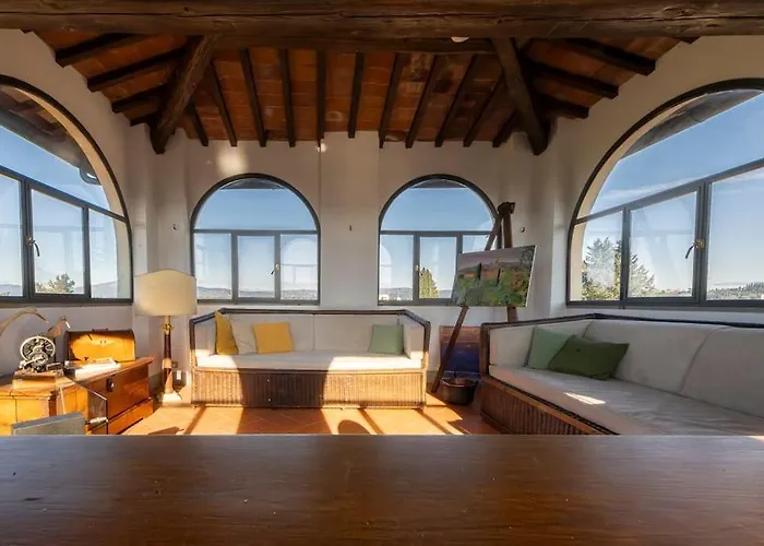 Appartamento In Torre Di Antica Firenze